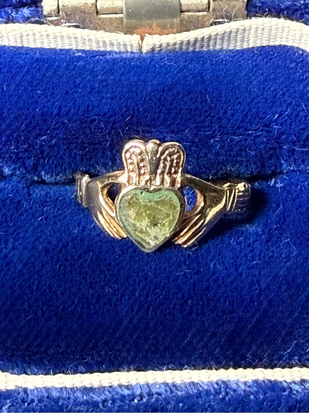 9k Gold Irish Claddagh Ring
